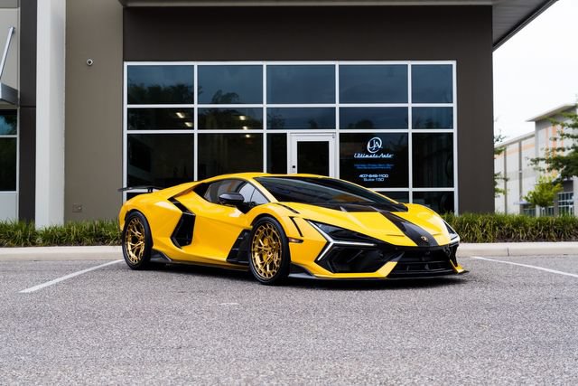 Used 2025 Lamborghini Revuelto