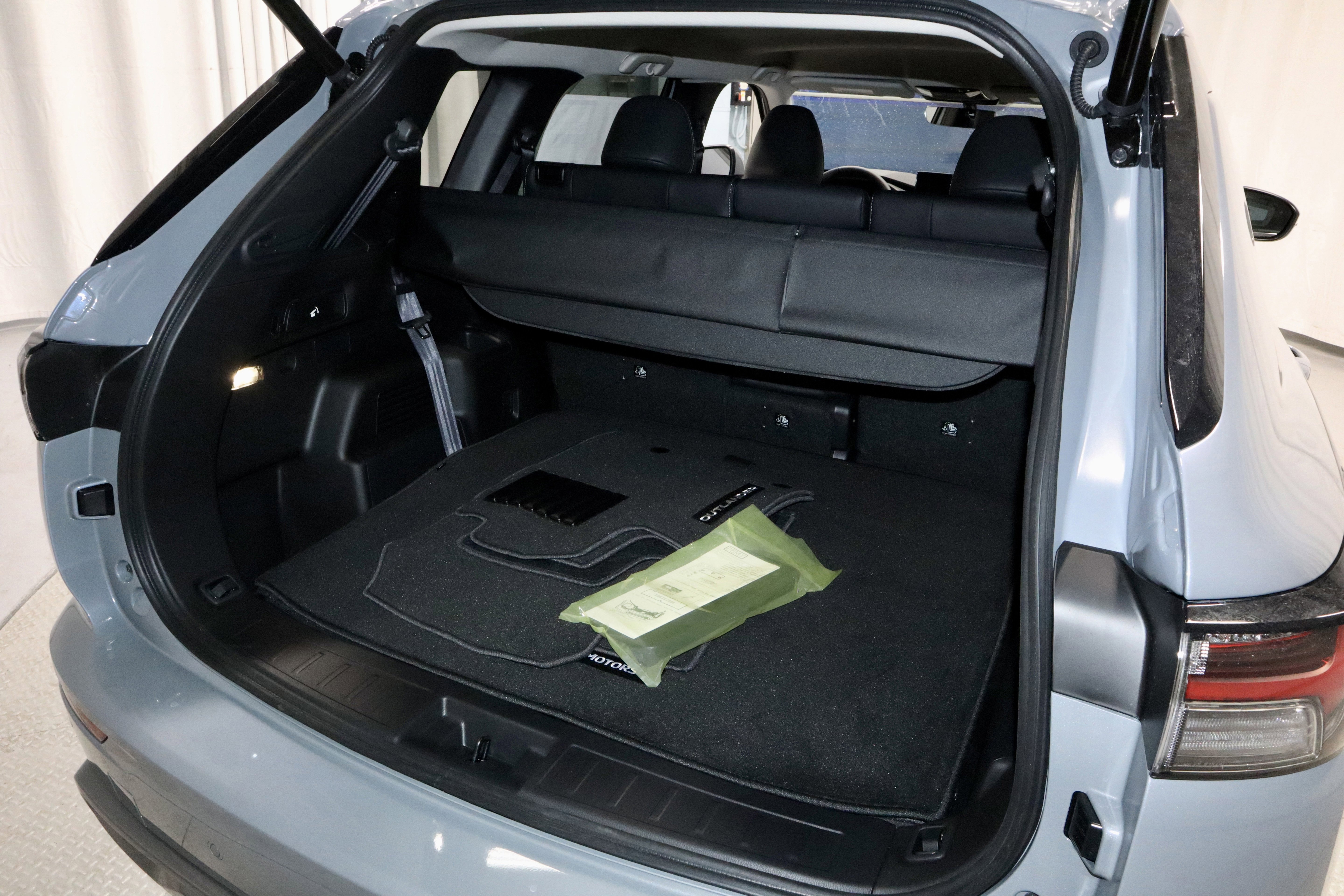 New 2026 Mitsubishi Outlander SE image 14