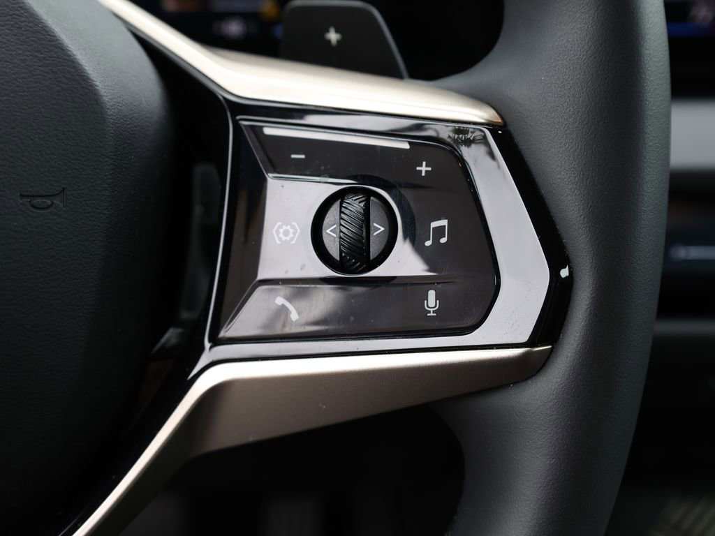 Used 2025 BMW X3 xDrive30i image 36