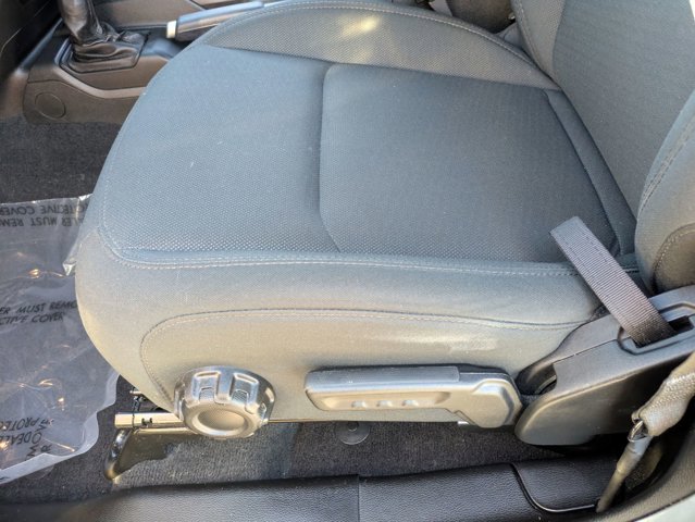 Used 2023 Jeep Wrangler Unlimited w/ Sun & Screen Package image 11