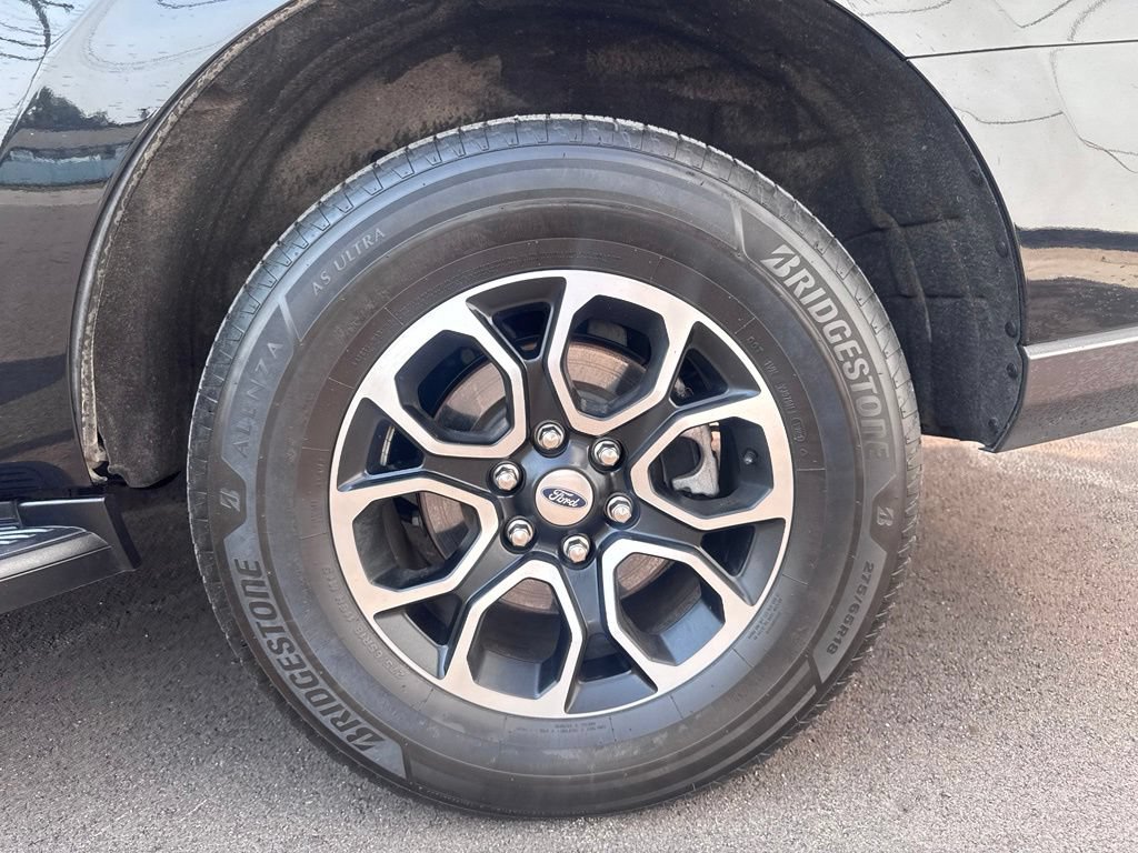 Used 2023 Ford Expedition XL AWD/4WD image 32