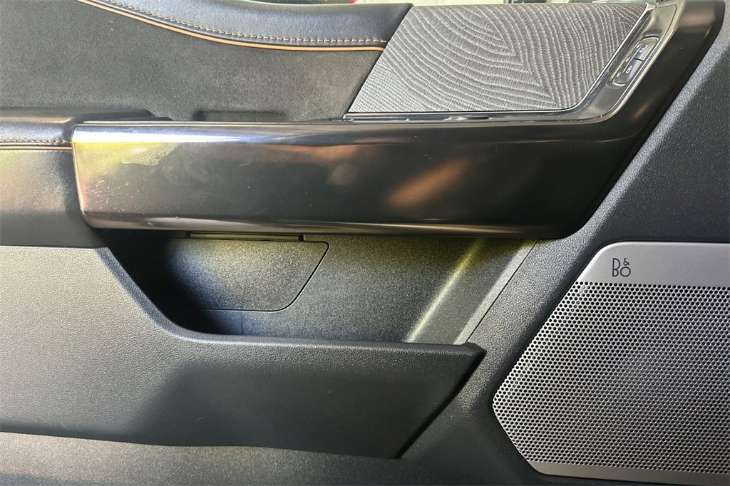 Used 2023 Ford F150 Platinum image 12