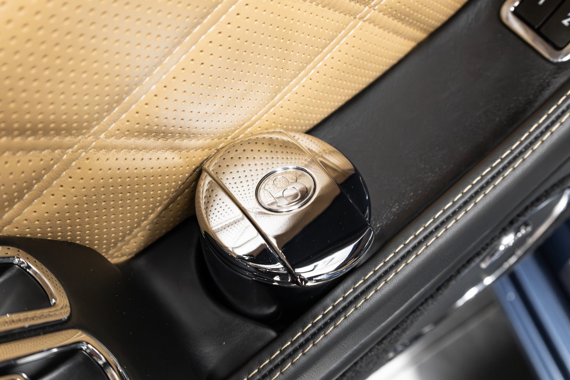 Used 2016 Bentley Mulsanne Speed image 46