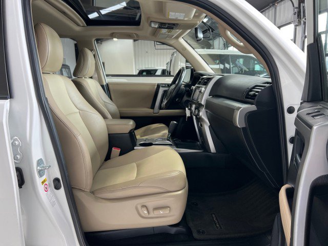 Used 2014 Toyota 4Runner SR5 Premium image 12