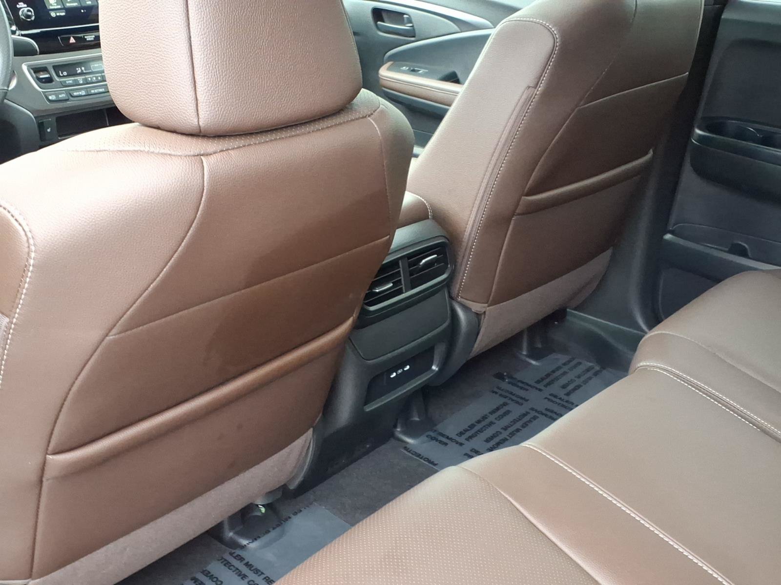 Certified 2025 Honda Passport EX-L image 8