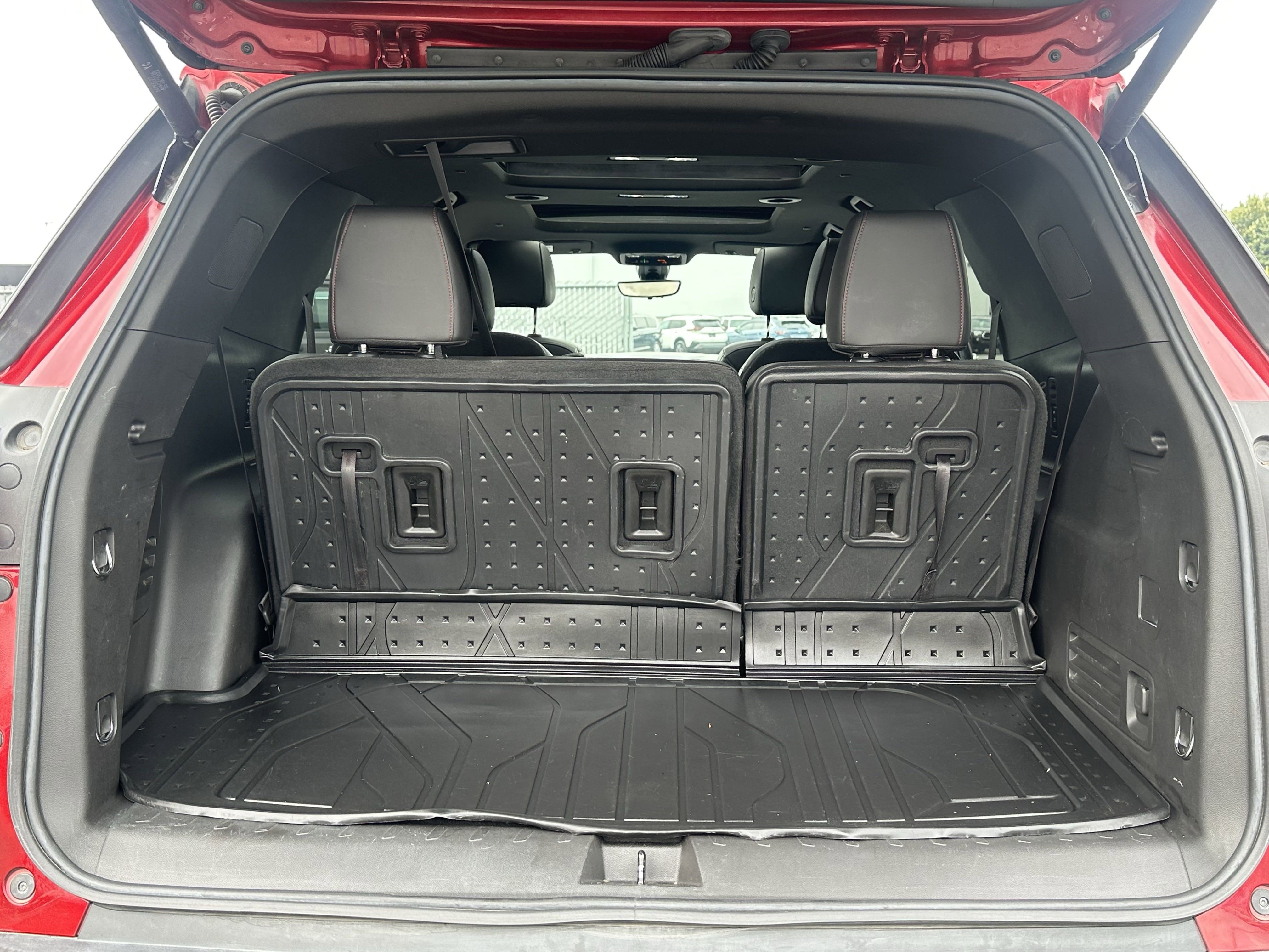 Used 2023 Chevrolet Traverse RS image 16