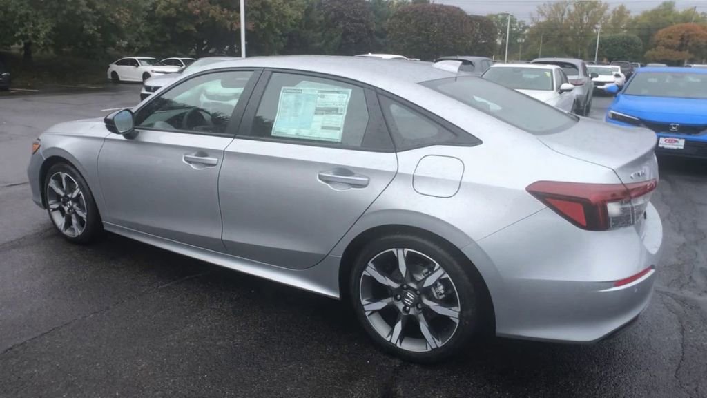 Used 2025 Honda Civic Sport Touring image 6