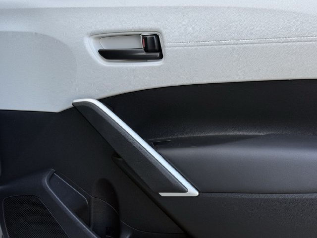 Used 2026 Toyota Corolla Cross L FWD image 24