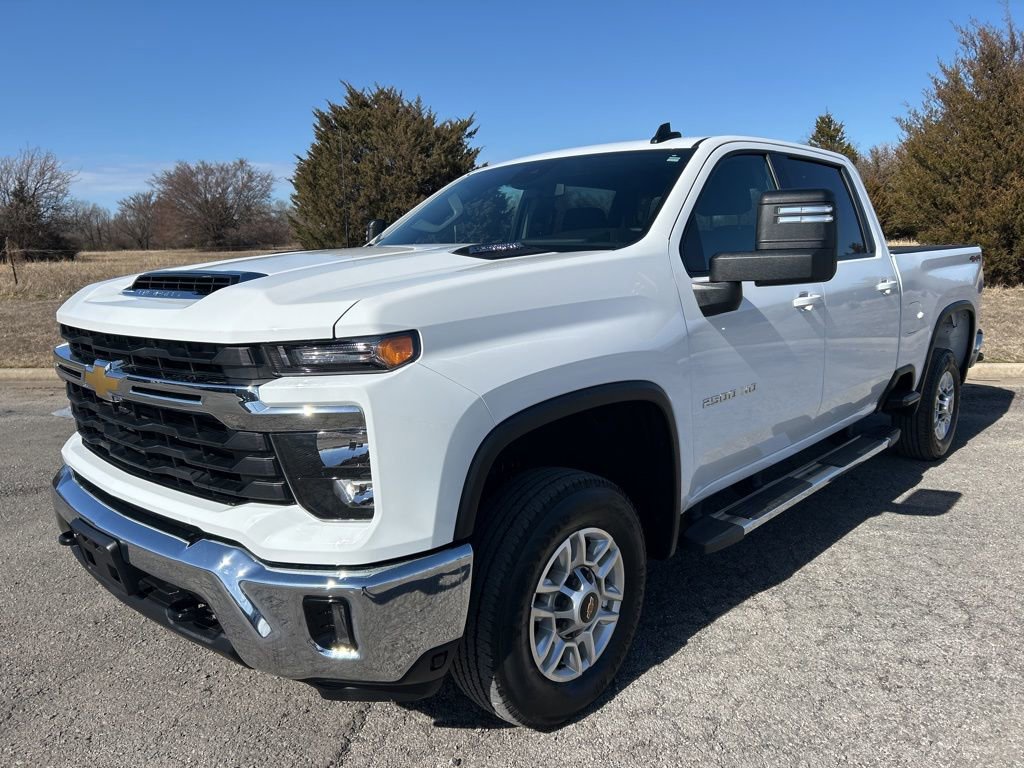 Used 2025 Chevrolet Silverado 2500 LT w/ Convenience Package image 1