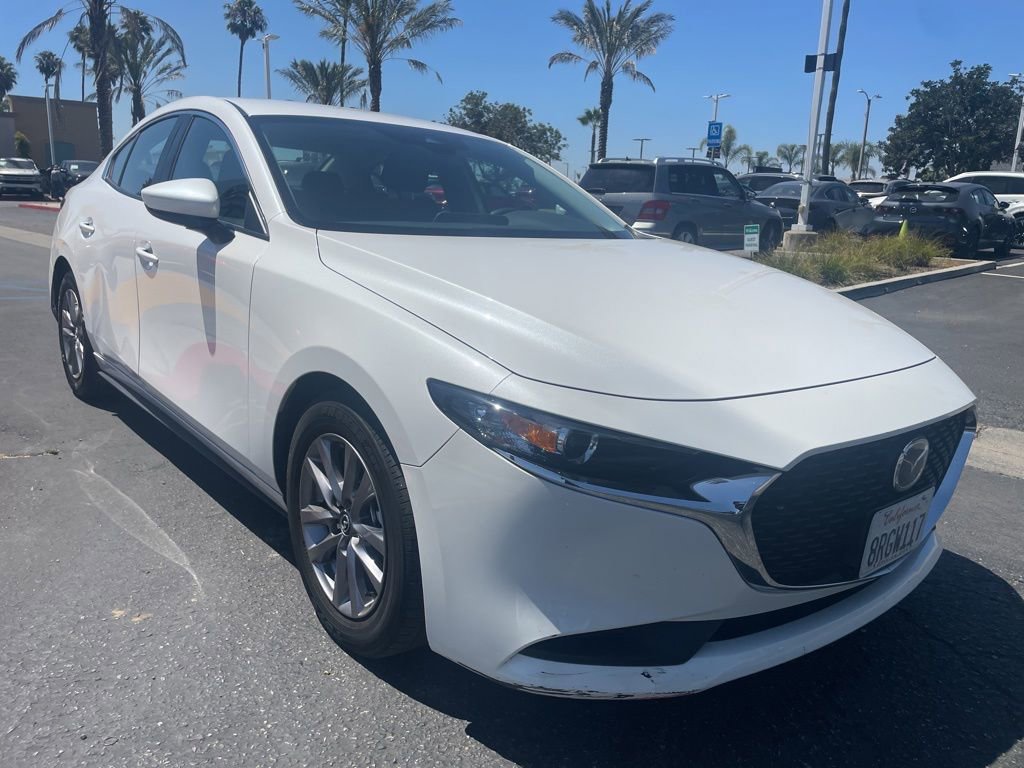 Used 2020 MAZDA MAZDA3 Sedan FWD image 3
