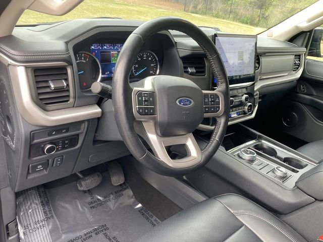 Used 2024 Ford Expedition XLT AWD/4WD image 23