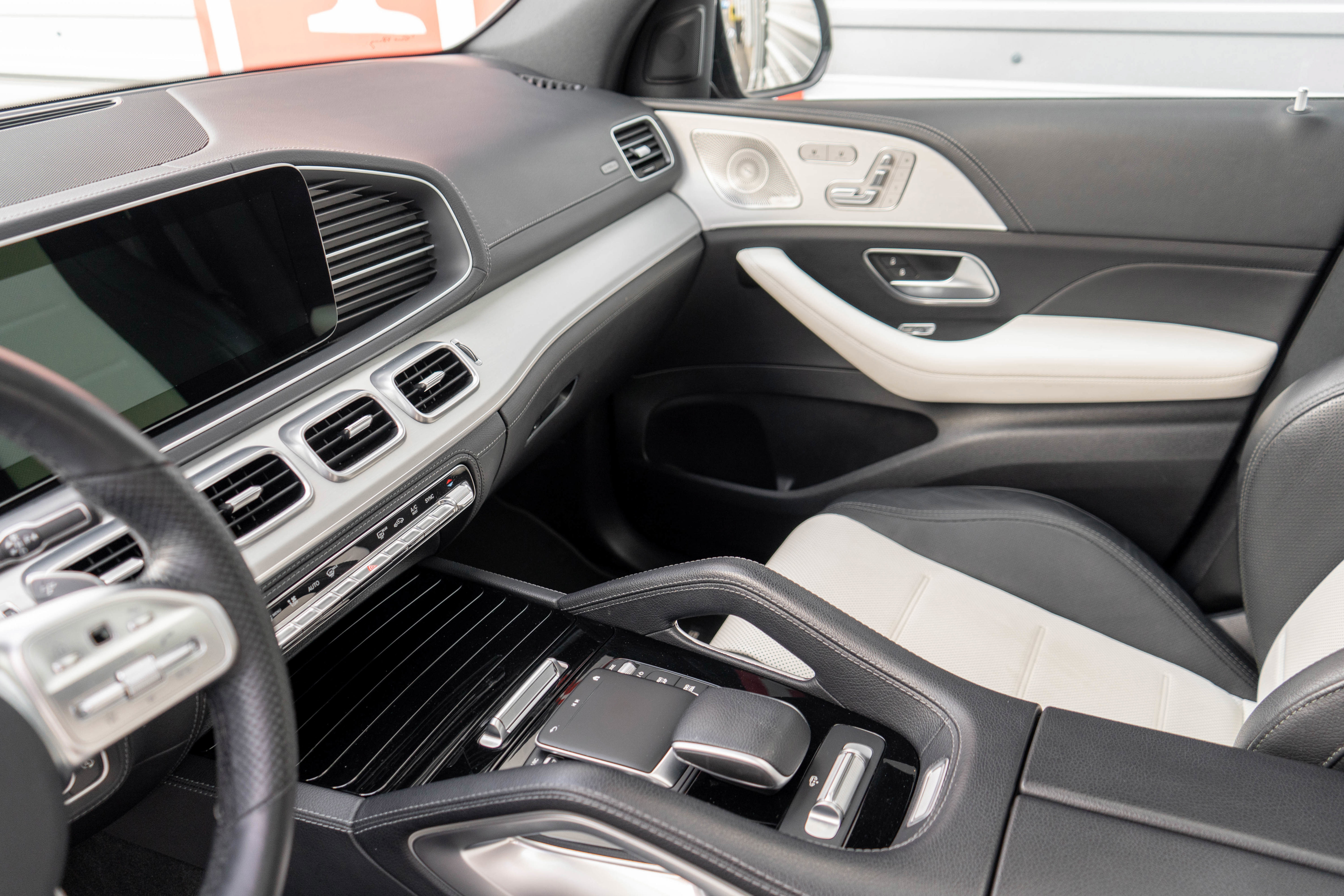Used 2023 Mercedes-Benz GLE 580 4MATIC image 16
