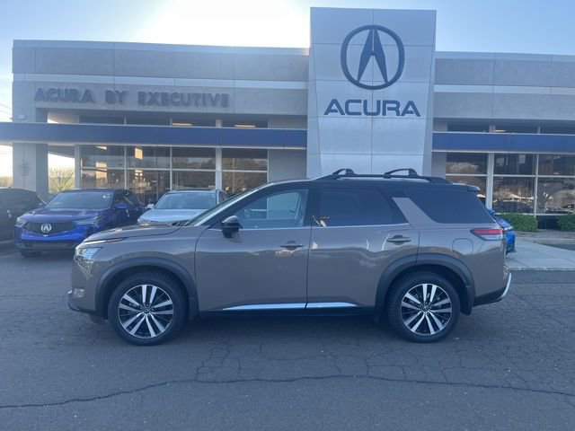 Used 2023 Nissan Pathfinder Platinum AWD/4WD image 2