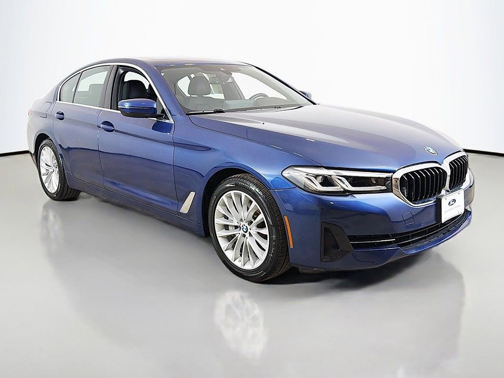 Used 2022 BMW 530i xDrive w/ Premium Package image 2