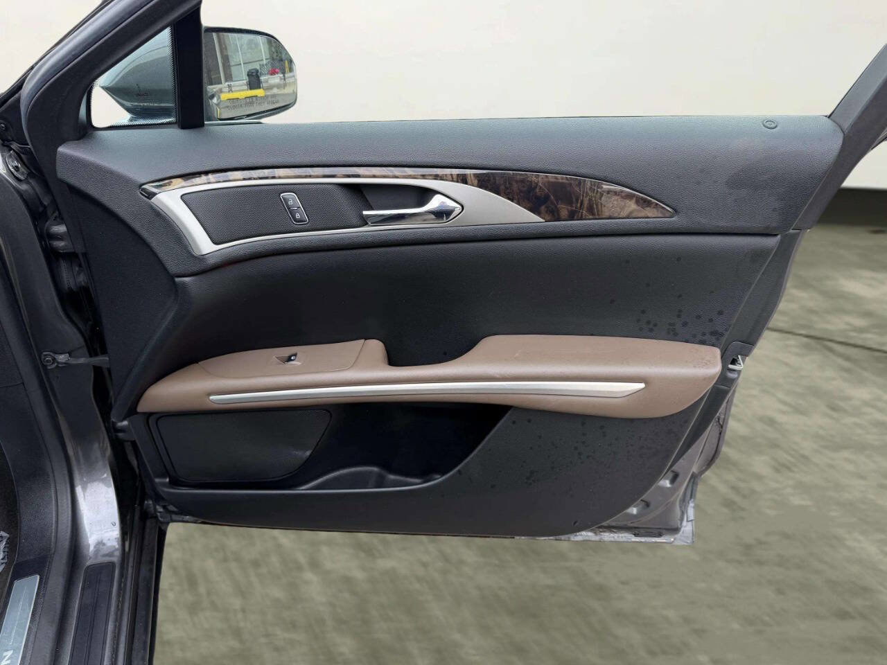 Used 2015 Lincoln MKZ Hybrid w/ Equipment Group 202A Reserve image 26