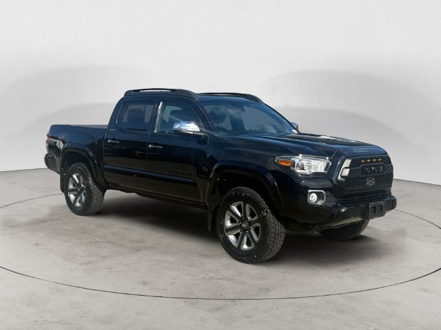 Used 2019 Toyota Tacoma Limited AWD/4WD image 3