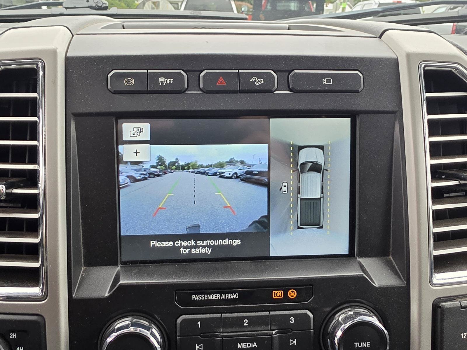 Used 2017 Ford F250 Lariat w/ Lariat Ultimate Package AWD/4WD image 26