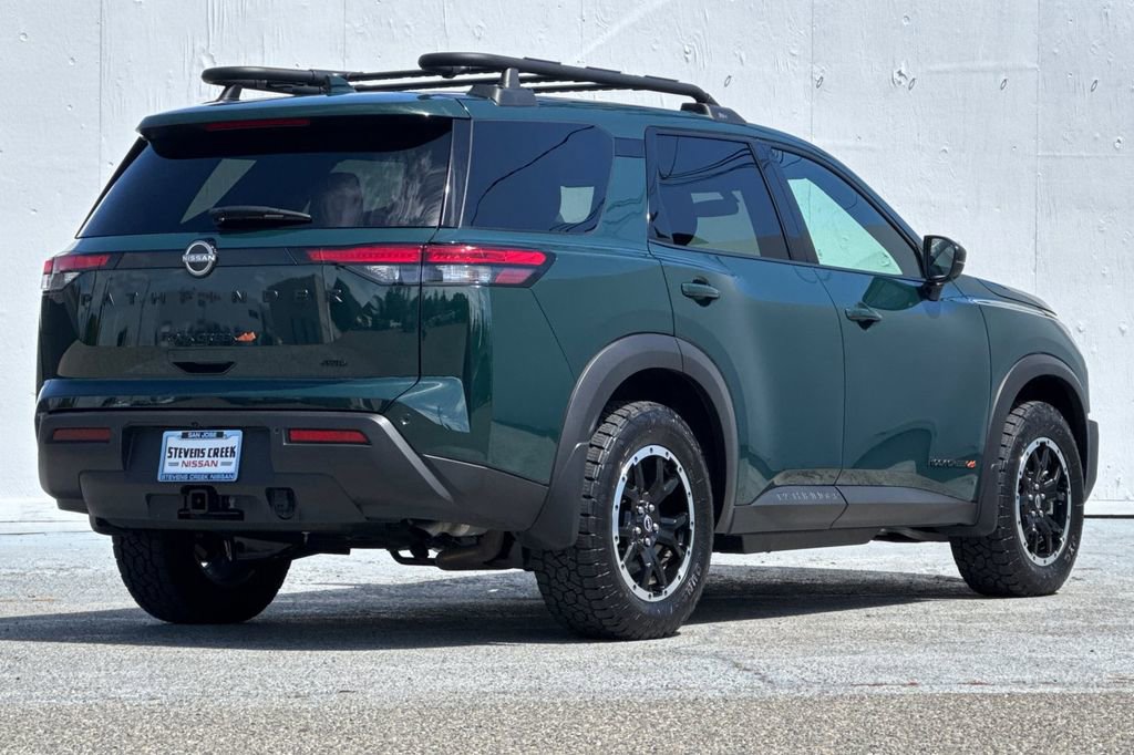 Used 2025 Nissan Pathfinder Rock Creek AWD/4WD image 3