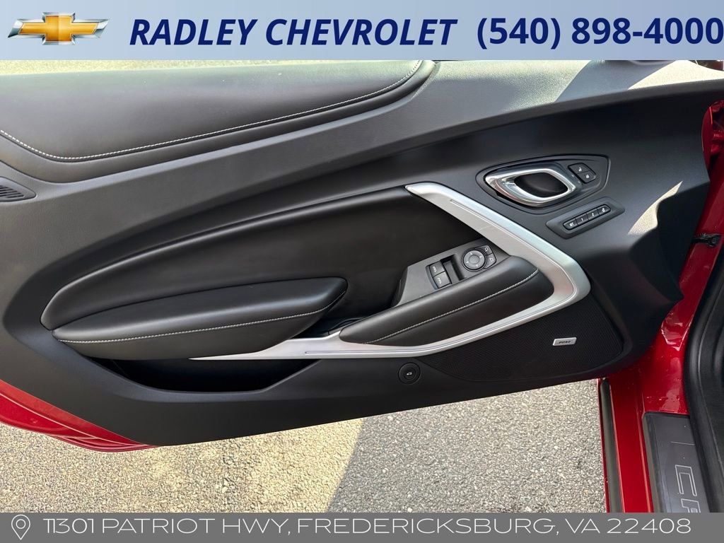 Used 2017 Chevrolet Camaro SS image 5