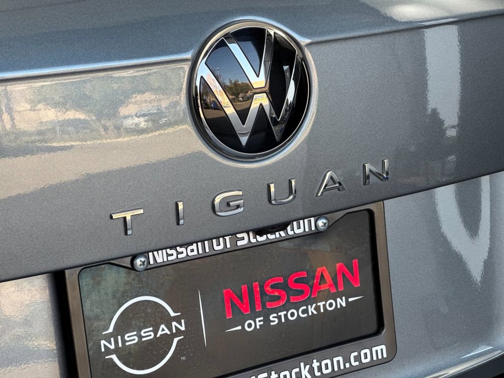 Used 2024 Volkswagen Tiguan SE image 26
