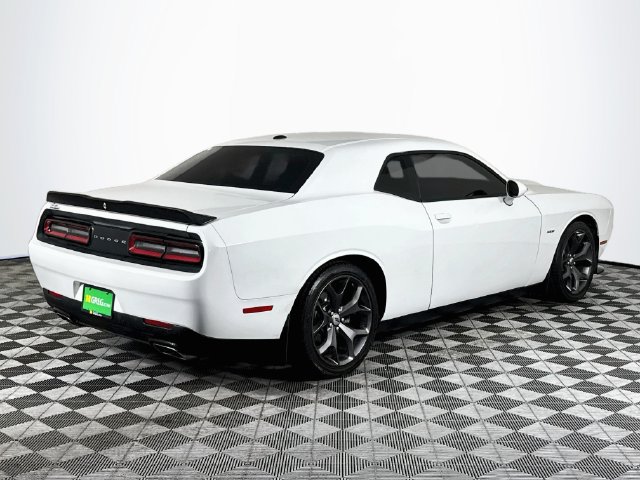 Used 2019 Dodge Challenger R/T RWD image 8