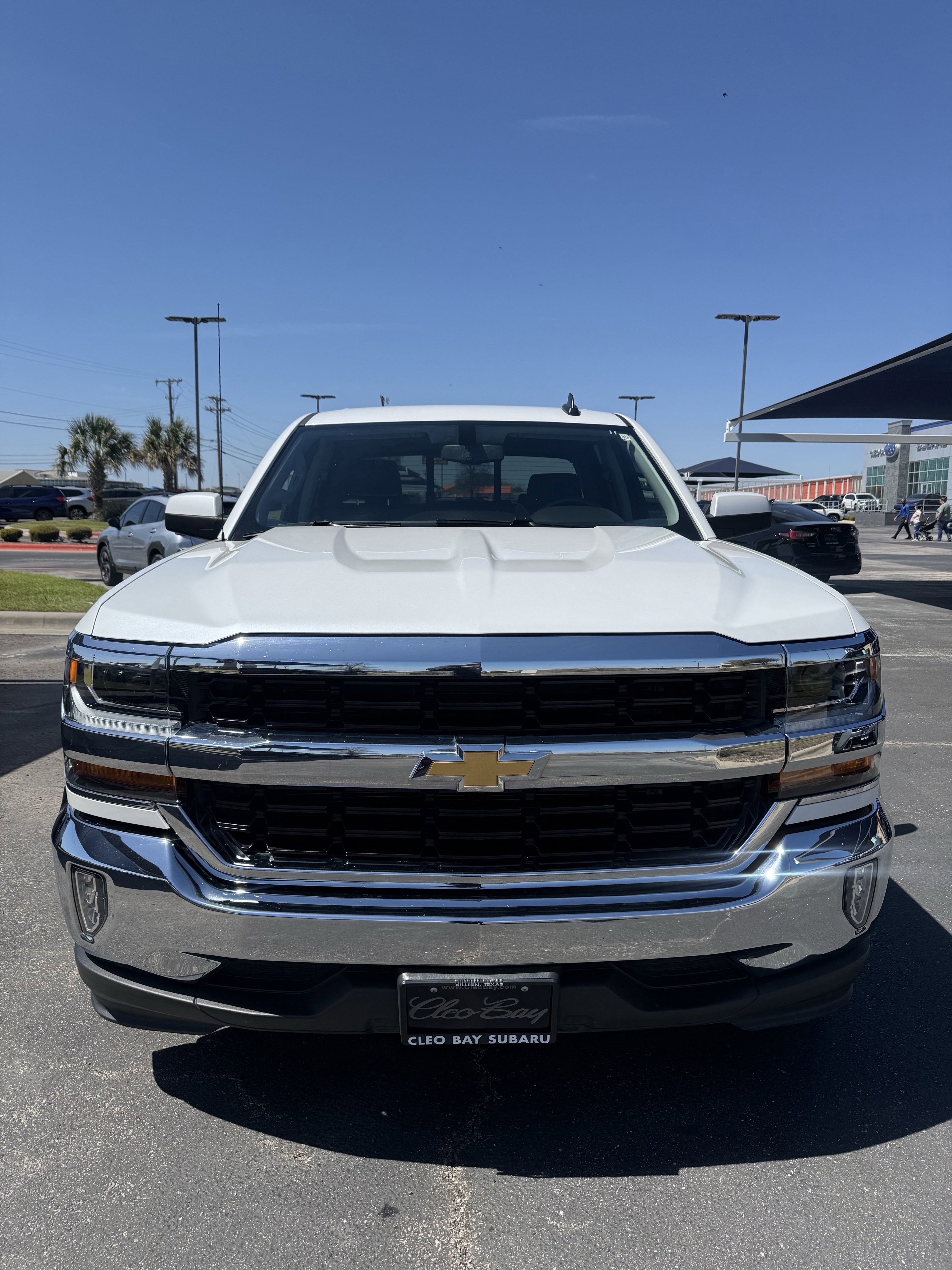 Used 2018 Chevrolet Silverado 1500 LT w/ Texas Edition image 2