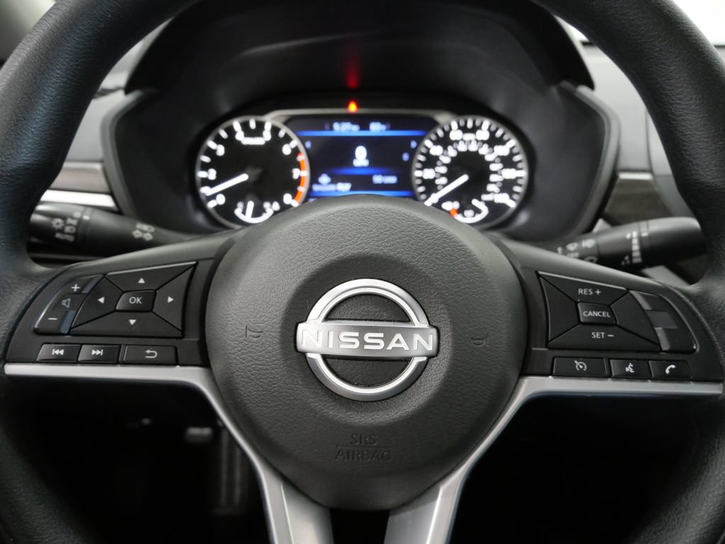 Used 2025 Nissan Altima 2.5 SV FWD image 16