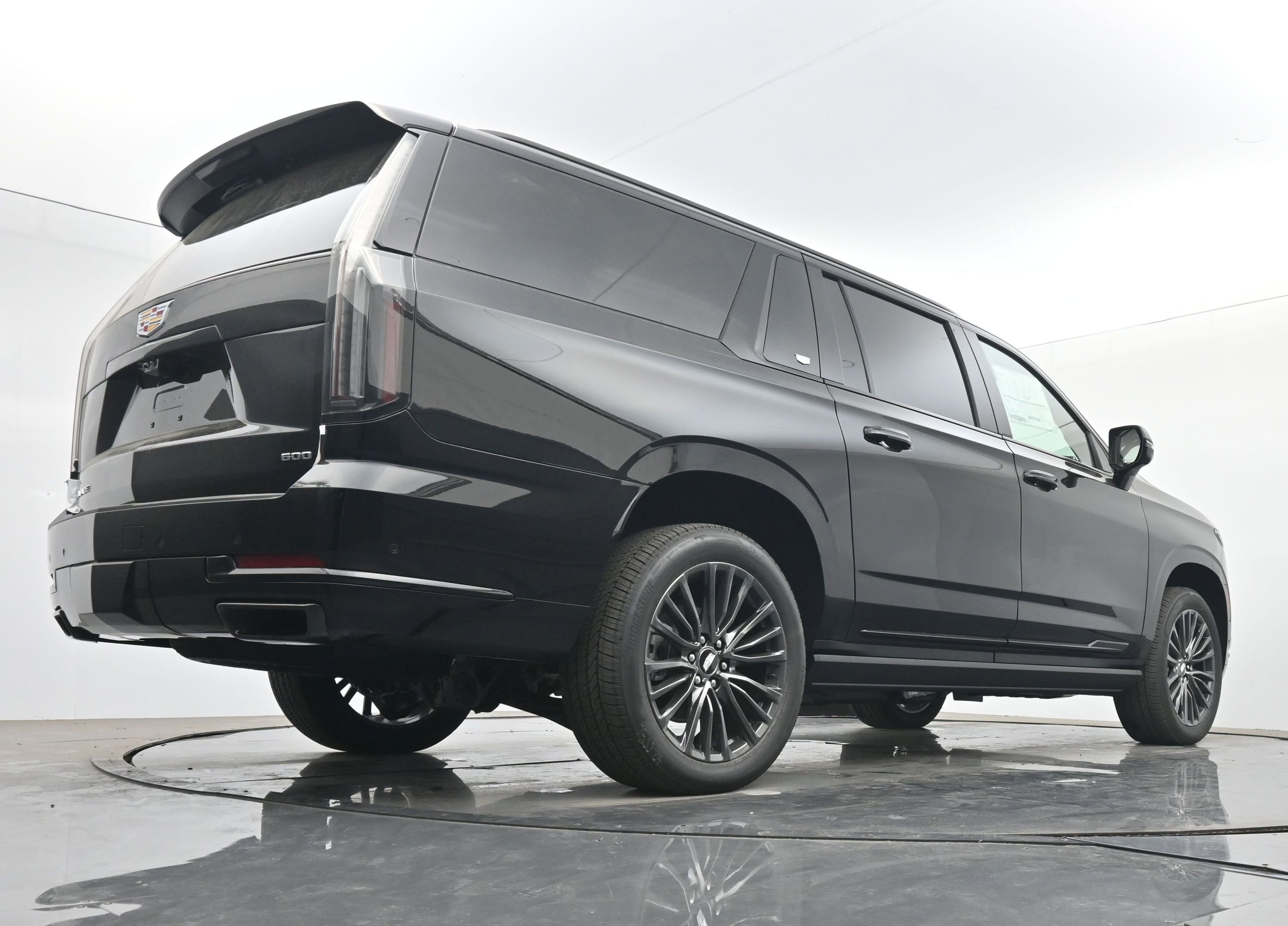 New 2026 Cadillac Escalade ESV Platinum Sport AWD/4WD image 19