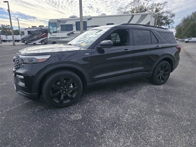 Used 2023 Ford Explorer ST-Line w/ Class IV Trailer Tow Package image 9