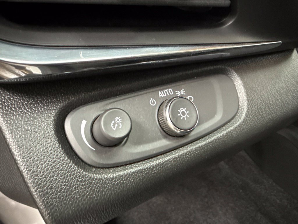 Used 2024 Buick Envista Preferred w/ Convenience I Package FWD image 21