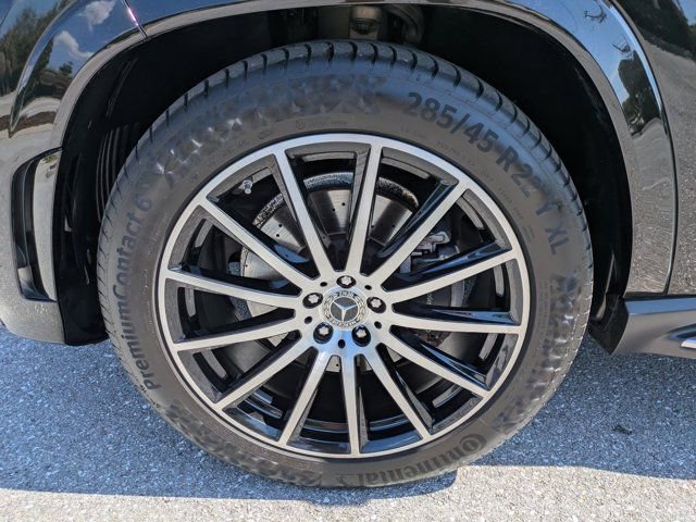 Used 2023 Mercedes-Benz GLS 580 4MATIC image 11