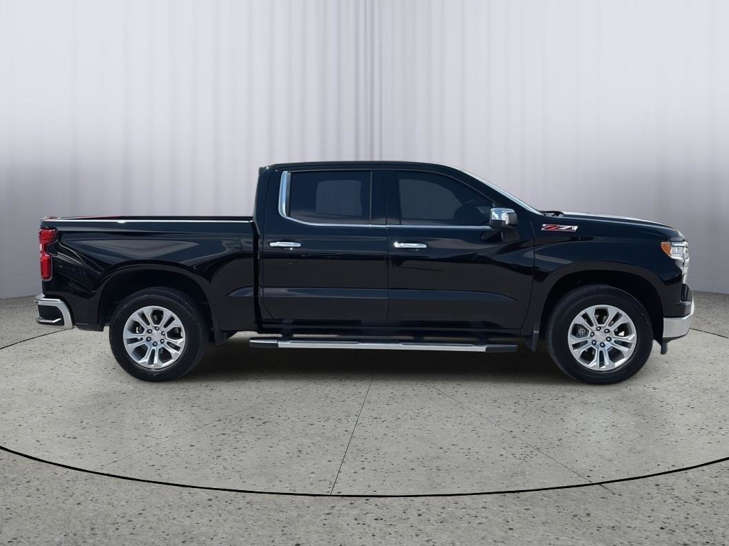 Used 2023 Chevrolet Silverado 1500 LTZ w/ LTZ Premium Package AWD/4WD image 6