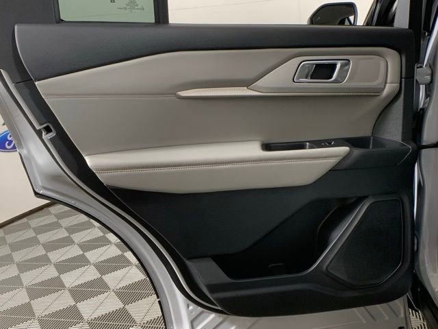 Used 2025 Ford Explorer Active w/ Active Comfort Package image 26