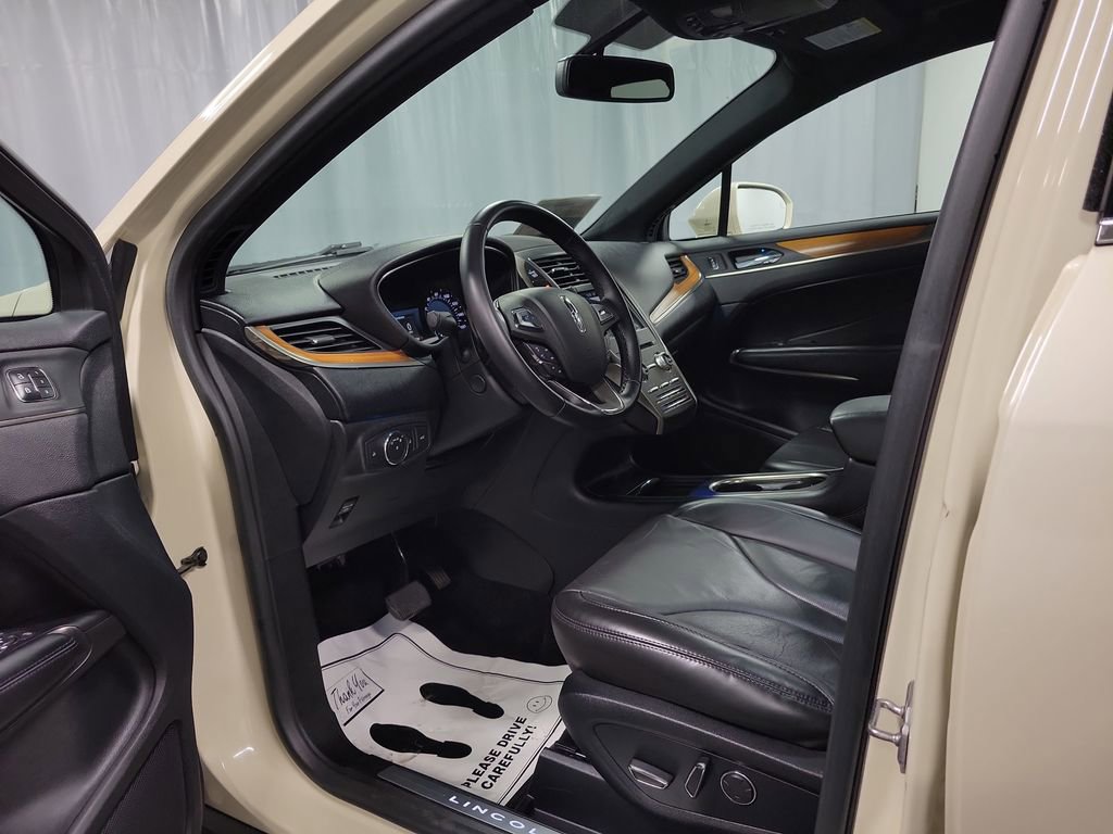 Used 2018 Lincoln MKC Reserve image 12