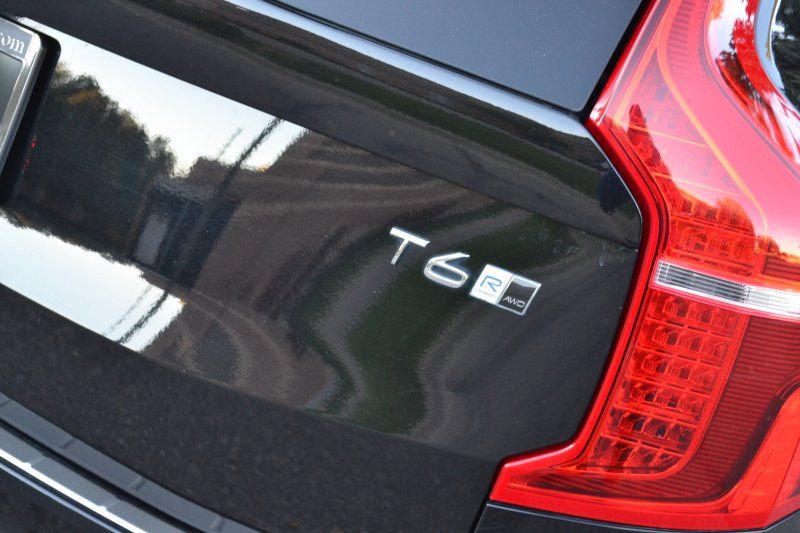 Used 2019 Volvo XC90 T6 R-Design w/ Protection Package image 14