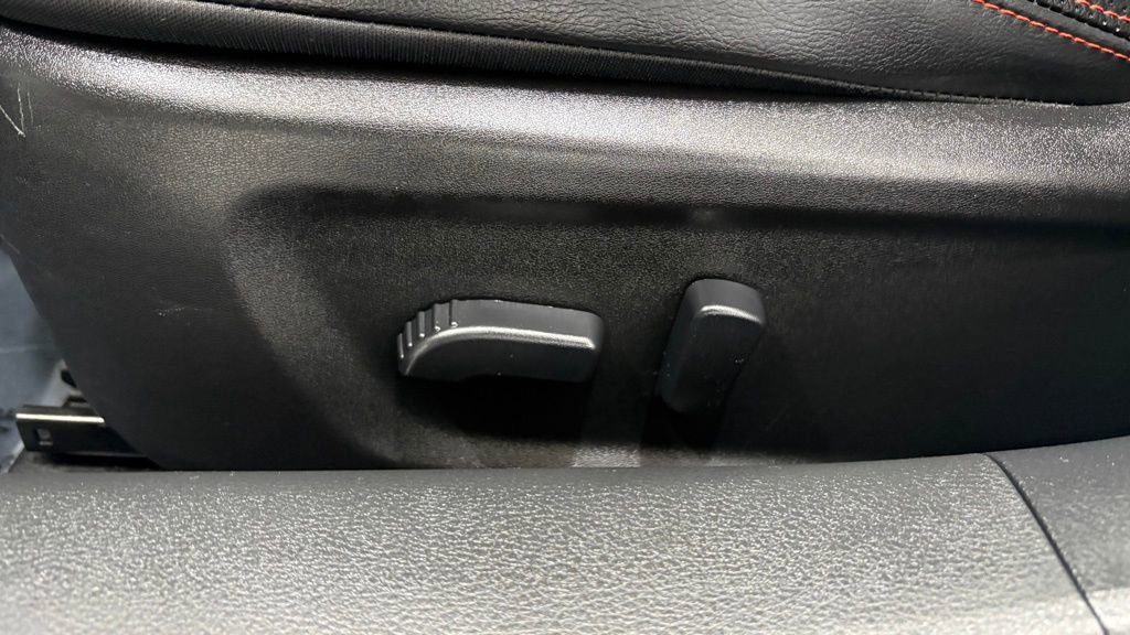 Used 2025 Nissan Altima 2.5 SR FWD image 12