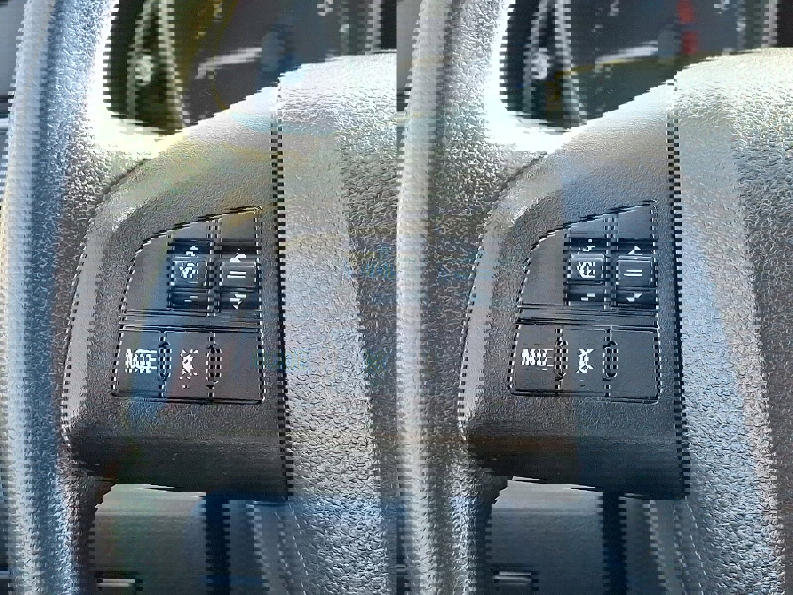 Used 2012 MAZDA MAZDA5 Sport image 19