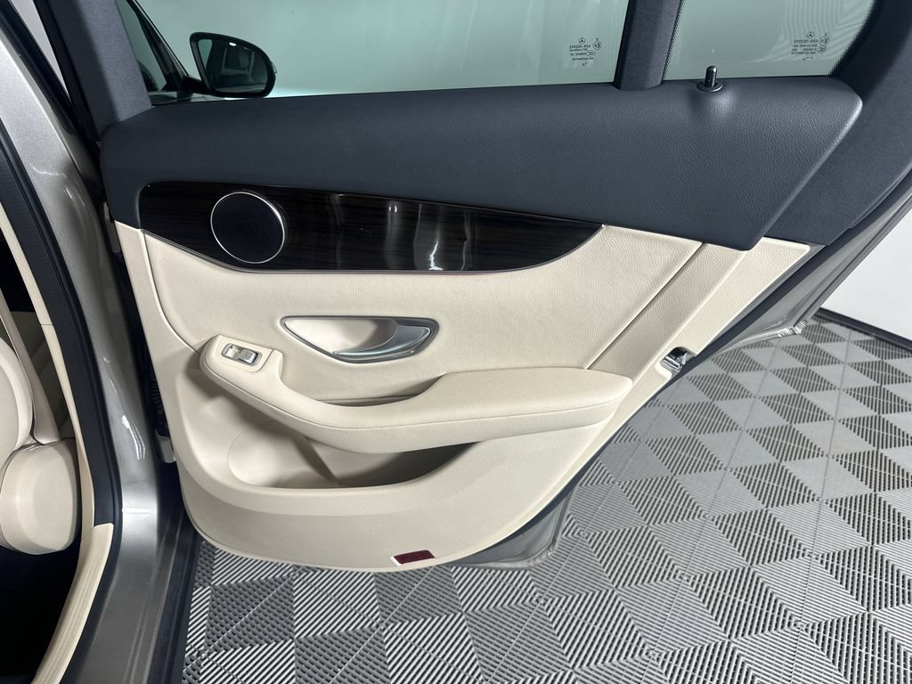 Certified 2022 Mercedes-Benz GLC 300 image 18