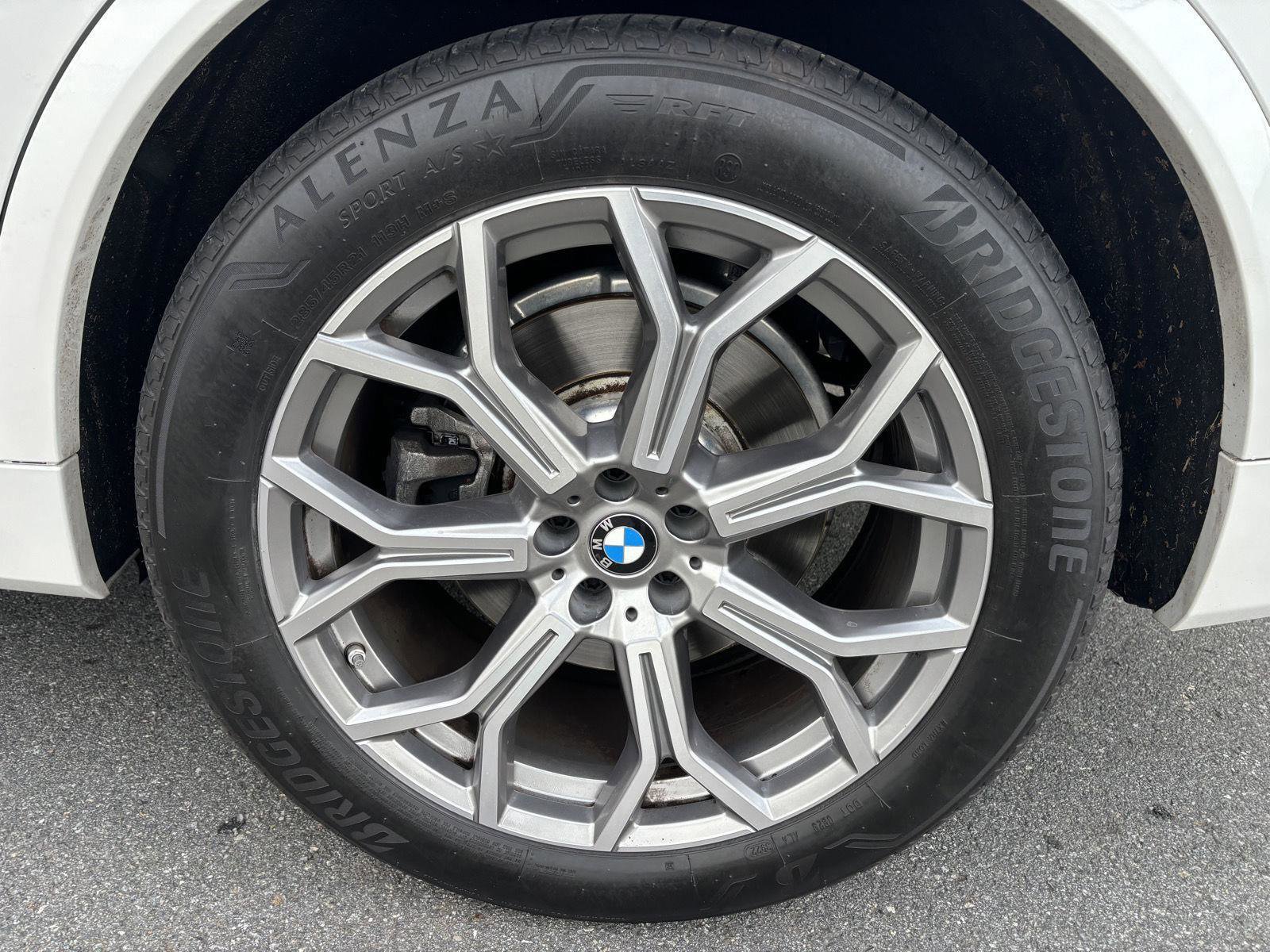 Used 2023 BMW X7 xDrive40i w/ Premium Package image 29