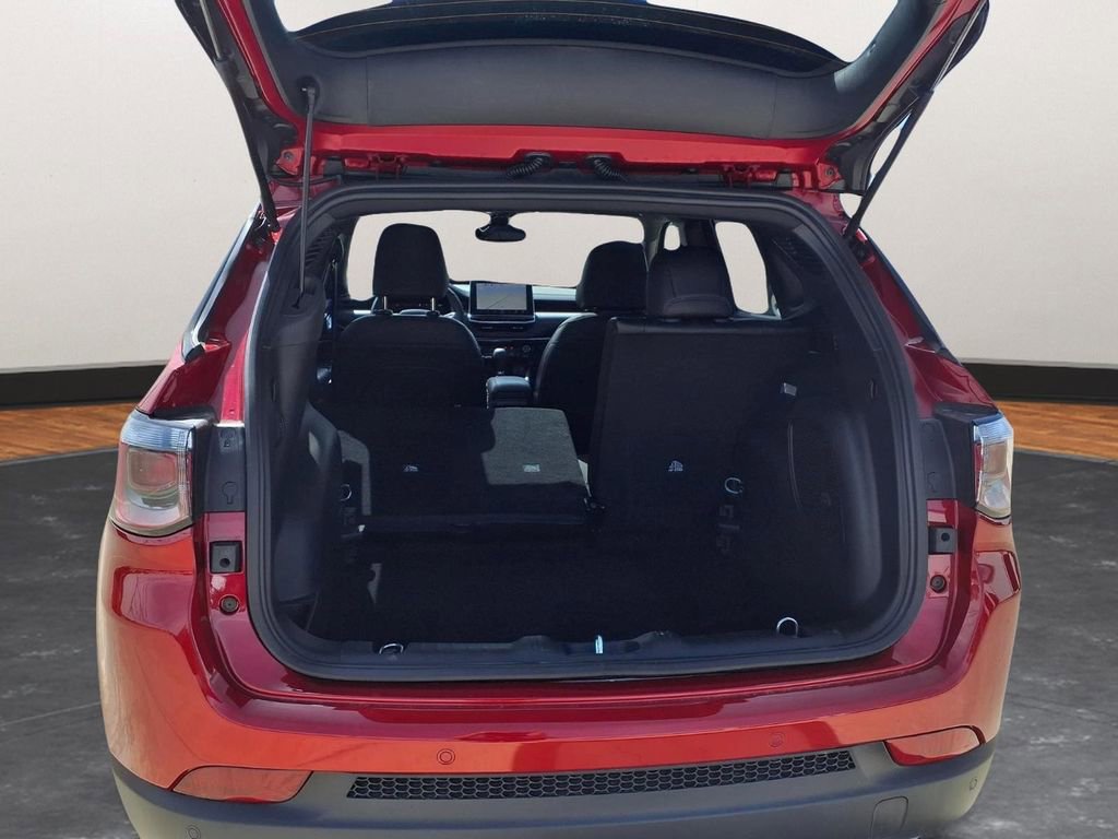 New 2026 Jeep Compass Limited image 13