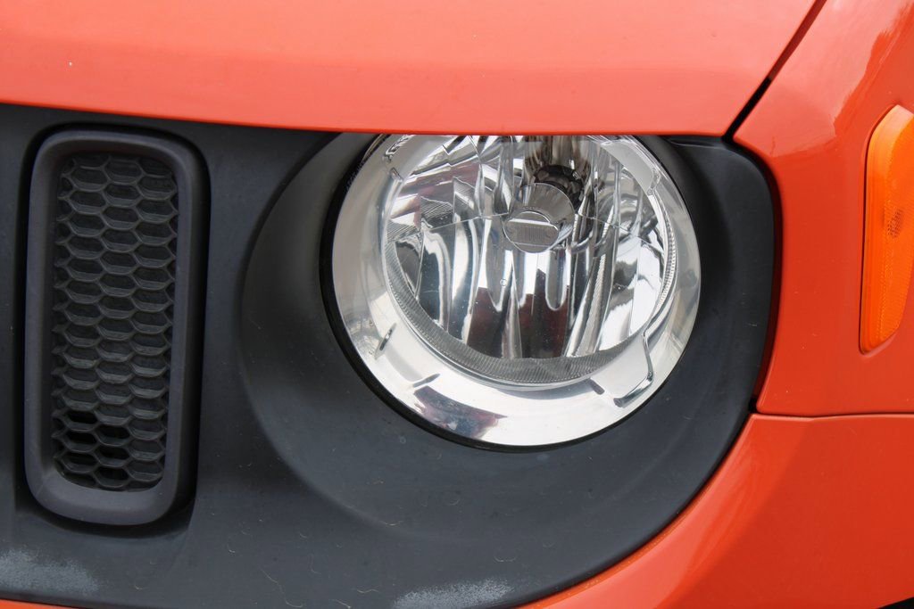 Used 2015 Jeep Renegade Trailhawk w/ Safety & Security Group I image 11