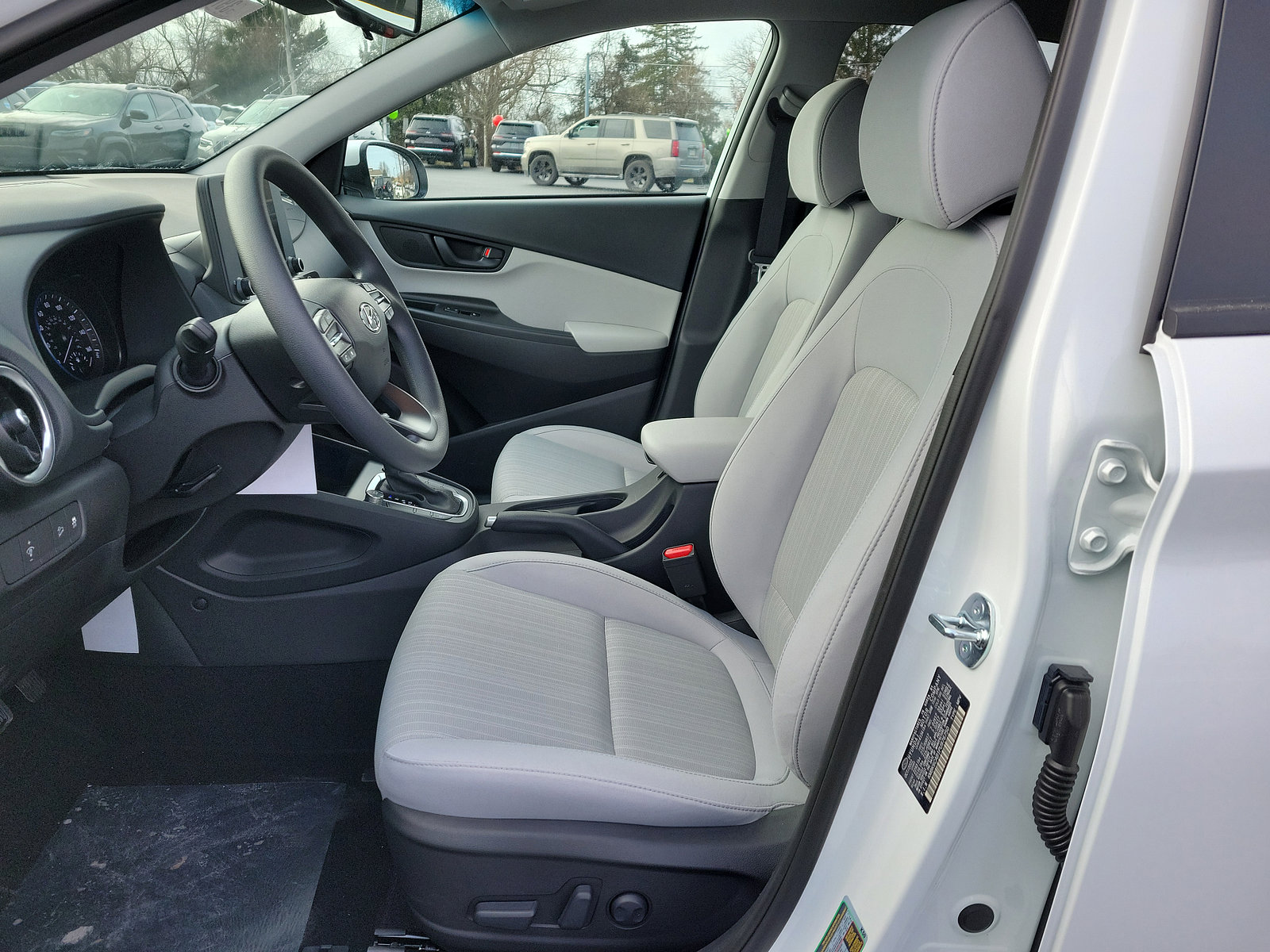 New 2023 Hyundai Kona SEL image 9