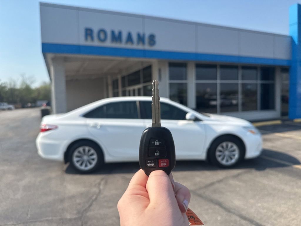 Used 2017 Toyota Camry LE image 22