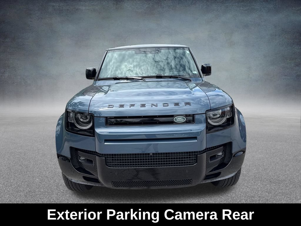 Used 2025 Land Rover Defender 90 X-Dynamic SE AWD/4WD image 9