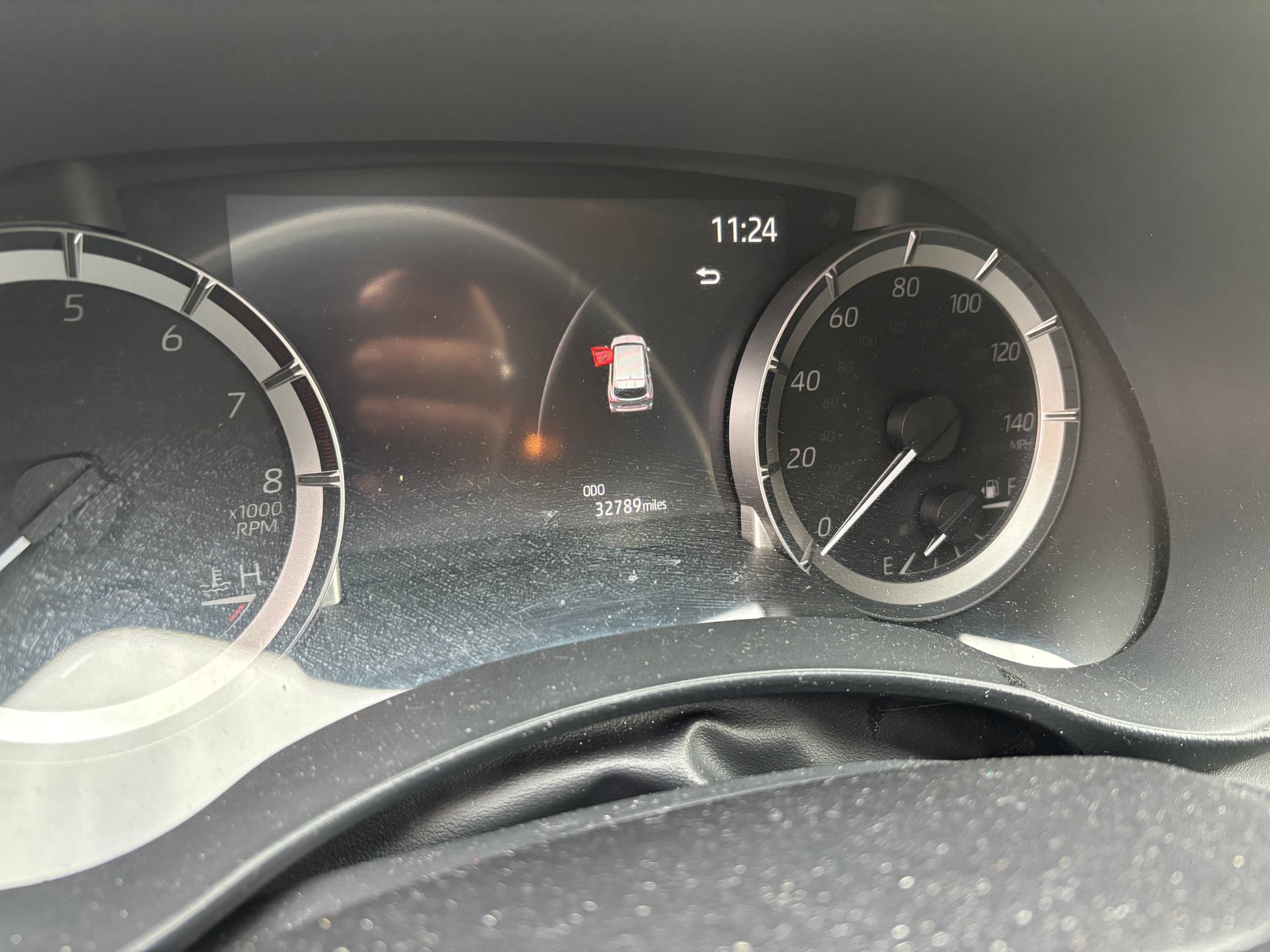 Used 2025 Toyota Highlander LE FWD image 25