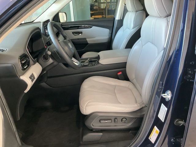 Certified 2025 Honda Pilot EX-L image 4