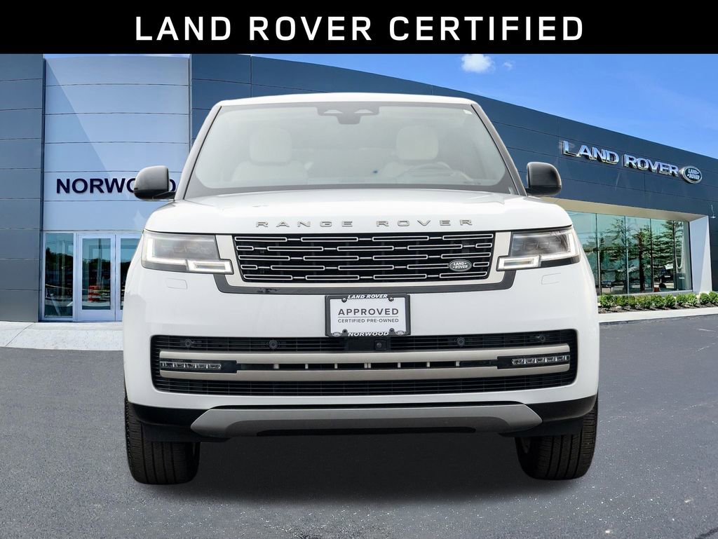Certified 2025 Land Rover Range Rover SE image 2