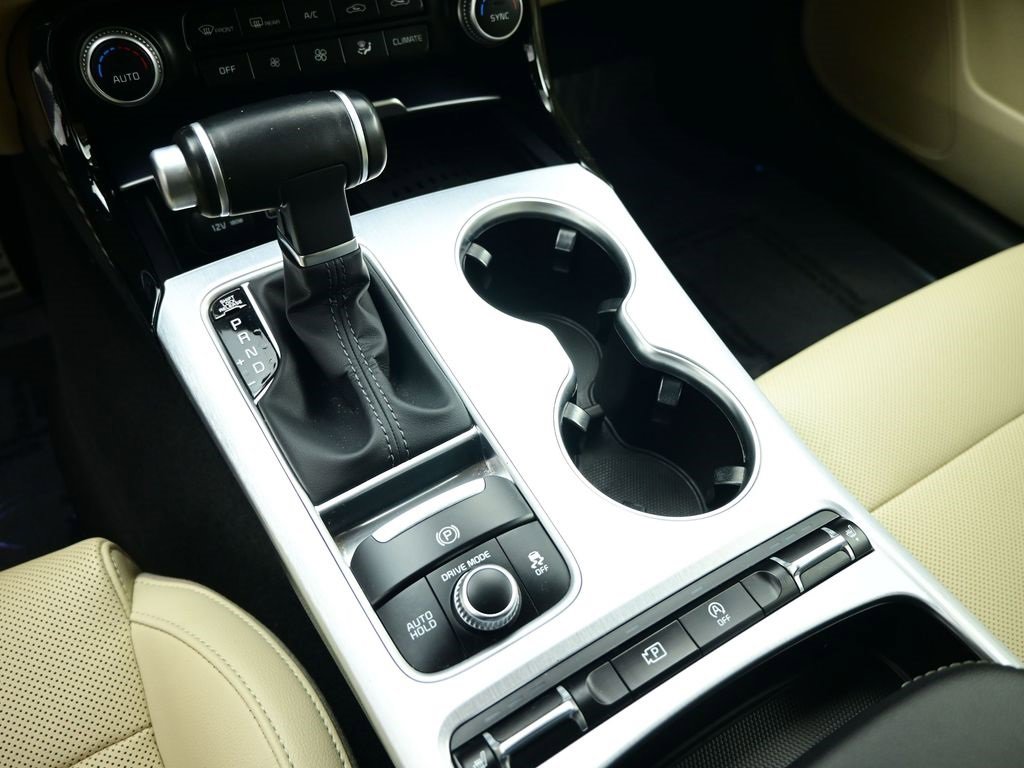 Certified 2022 Kia Stinger GT1 image 19