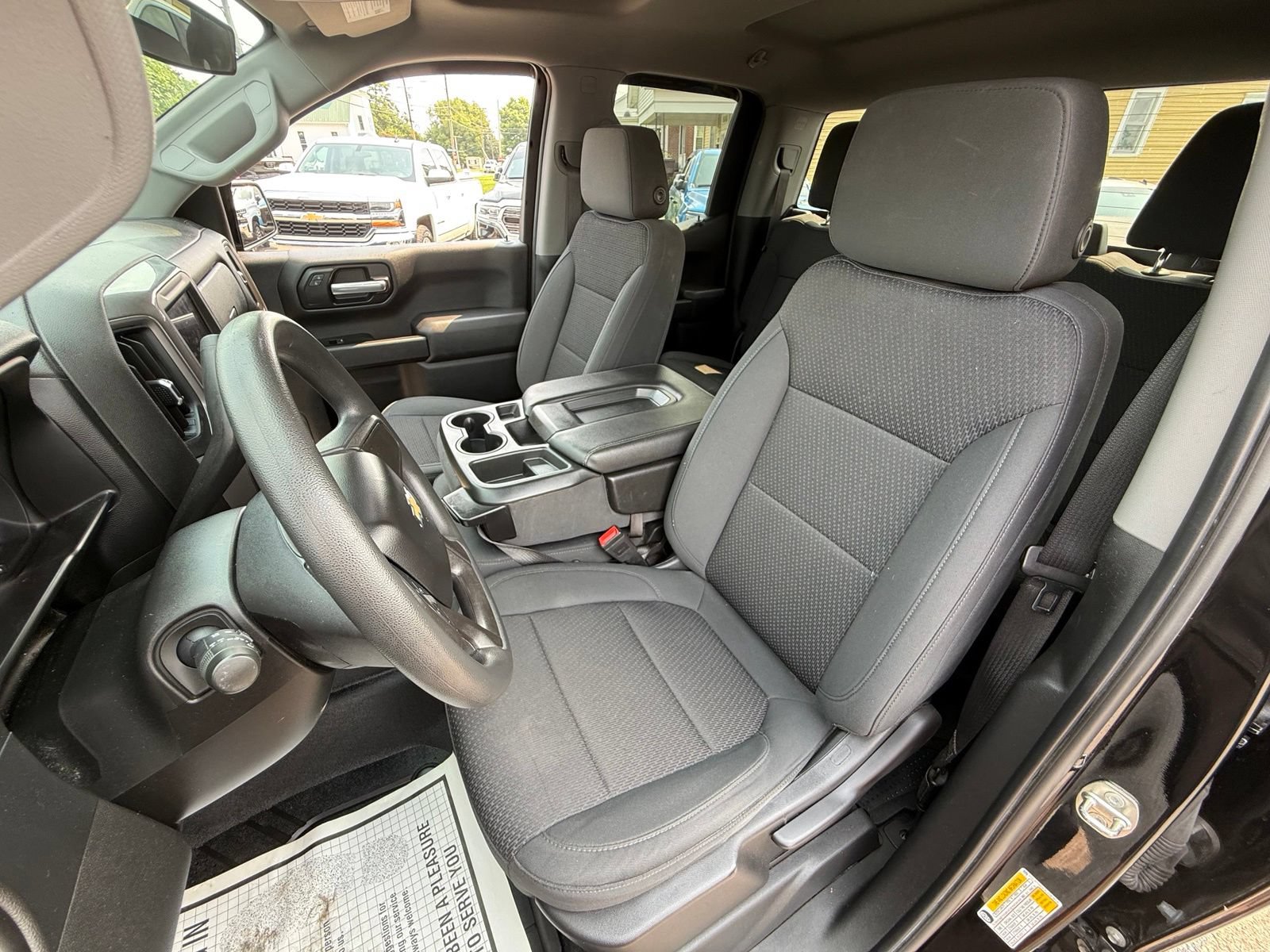 Used 2020 Chevrolet Silverado 1500 Custom w/ Custom Value Package AWD/4WD image 13