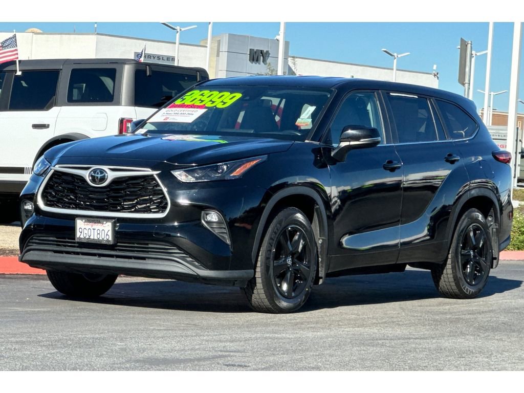Certified 2023 Toyota Highlander LE image 8